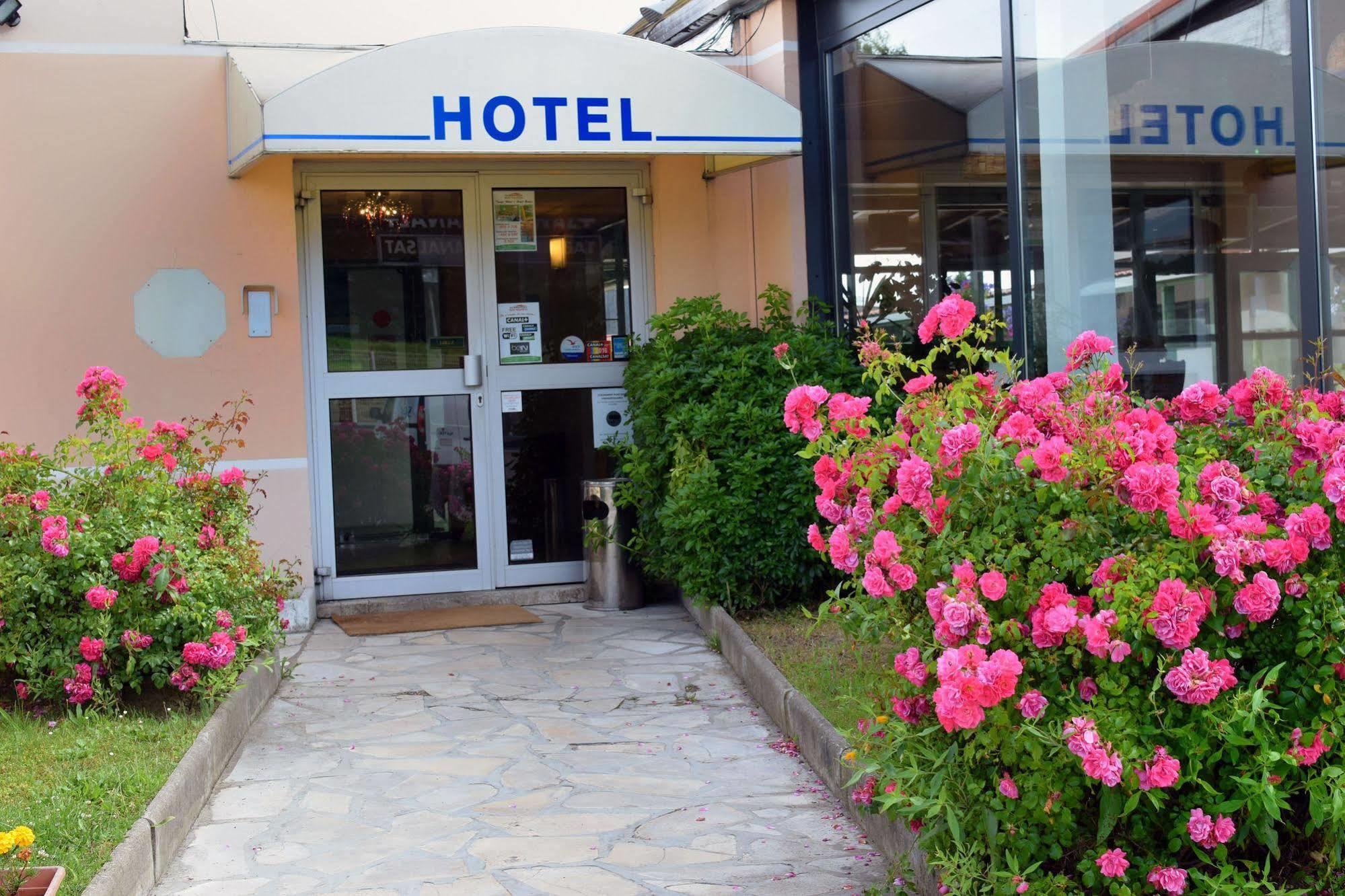 Hotel Restaurant Les Jardins D'Épône Exteriér fotografie